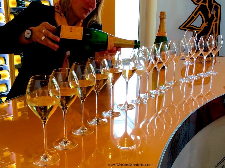 Moet et Chandon Tasting and Fun Private Tour in Champagne